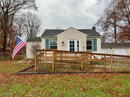 5589 Middletown Rd E, New Middletown, OH, 44442-9401 | Card Image