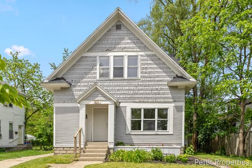 921 Temple St Se, Grand Rapids, MI, 49507-1933 | Card Image