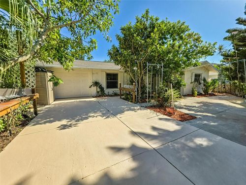 1543 Sandy Ln, CLEARWATER, FL, 33755-2151 | Card Image