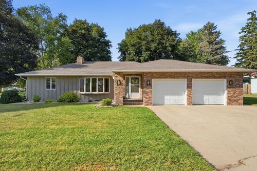 243 E Dahlstrom Ave, Appleton, MN, 56208-1558 | Card Image