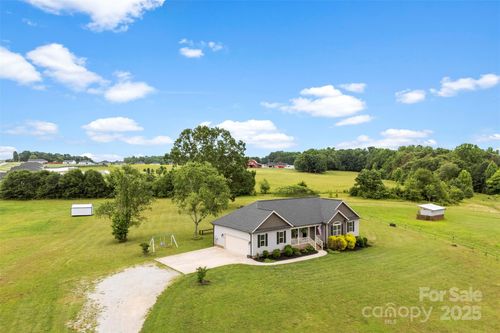 262 Grassy Pond Creek Rd, GAFFNEY, SC, 29341-5012 | Card Image