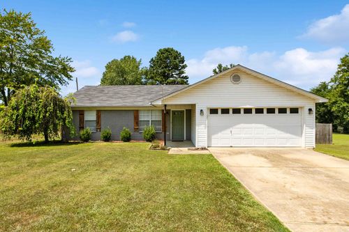 3419 Pawnee Village Dr, Benton, AR, 72015-7300 | Card Image