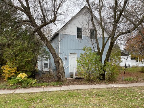 131 Edward St S, Powassan, ON, P0H1Z0 | Card Image