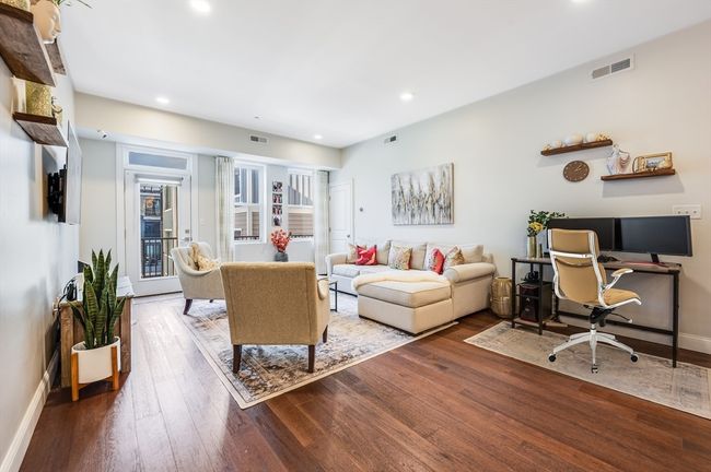 UNIT-311 - 170 W Broadway, Condo with 2 bedrooms, 2 bathrooms and null parking in Boston MA | Image 7