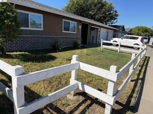 722 E Swain Rd, Stockton, CA, 95207 | Card Image