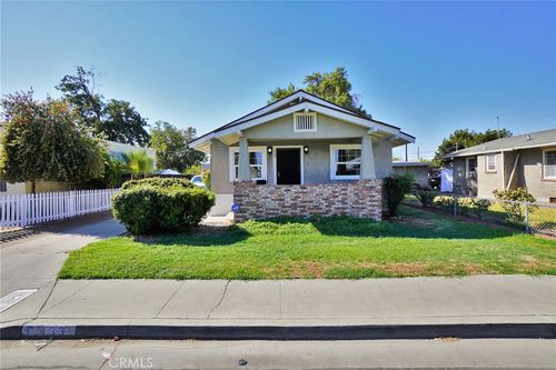 433 W Florinda St, Hanford, CA, 93230-3624 | Card Image