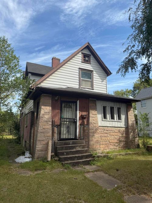 713 Maryland St, Gary, IN, 46402-2542 | Card Image