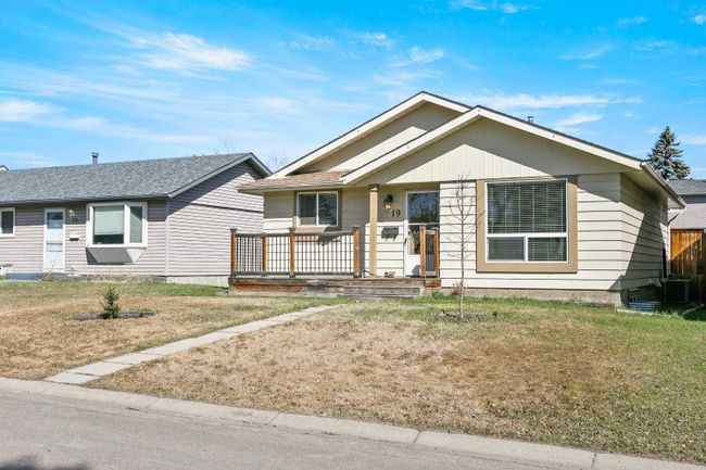 19 Erin Park Bay Se, Home with 4 bedrooms, 2 bathrooms and 2 parking in Calgary AB | Image 45