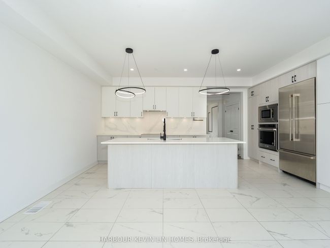 9080 Woodbine Ave, House attached with 3 bedrooms, 3 bathrooms and 1 parking in Markham ON | Image 20