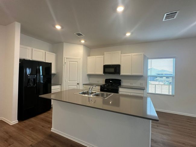 228 Jeffers, House other with 5 bedrooms, 4 bathrooms and 2 parking in Kyle TX | Image 21