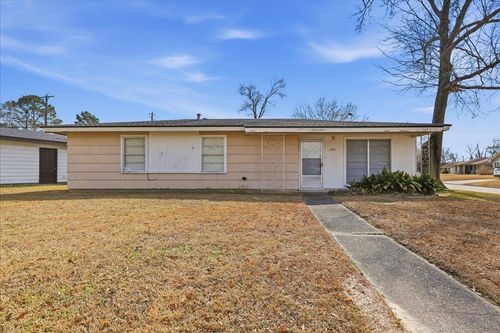 1709 Robin Ave, Orange, TX, 77632-4670 | Card Image