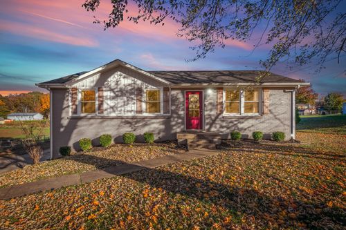 2809 Sparrow Dr, Clarksville, TN, 37040-5927 | Card Image