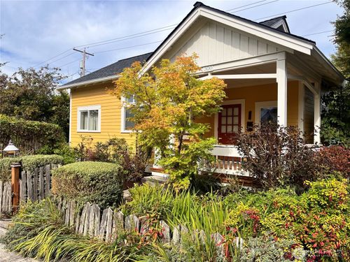 300-300 Cottage Ln, Langley, WA, 98260-8663 | Card Image