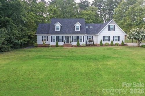 191 Briarwood Dr, Rutherfordton, NC, 28139-9214 | Card Image