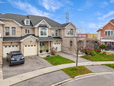 4872 Capri Cres, House attached with 3 bedrooms, 3 bathrooms and 2 parking in Burlington ON | Image 2