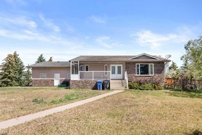 1503 Eagle View Pl Sw, House detached with 5 bedrooms, 3 bathrooms and 4 parking in Medicine Hat AB | Image 1