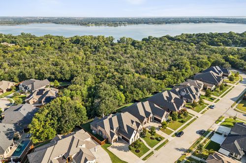 204 Chisholm Trl, Highland Village, TX, 75077-2752 | Card Image