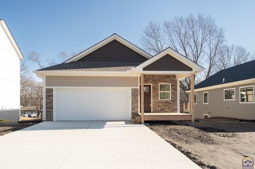 1228 Walnut St, Eudora, KS, 66025-9318 | Card Image