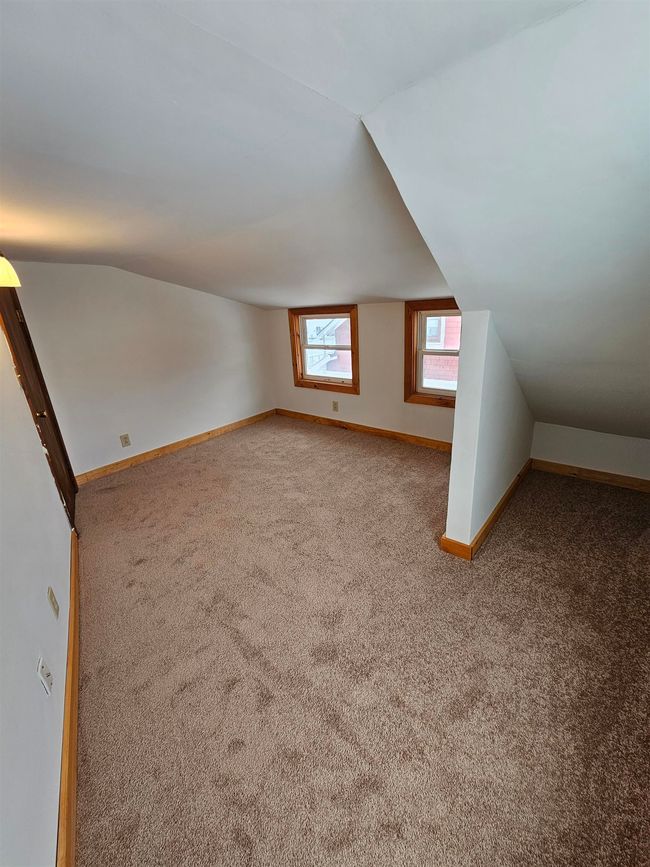 109 Charles St, House other with 3 bedrooms, 2 bathrooms and null parking in Bennington VT | Image 25