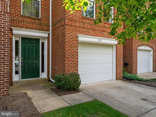 1711 Blue Flint Ct, RESTON, VA, 20190-3261 | Card Image