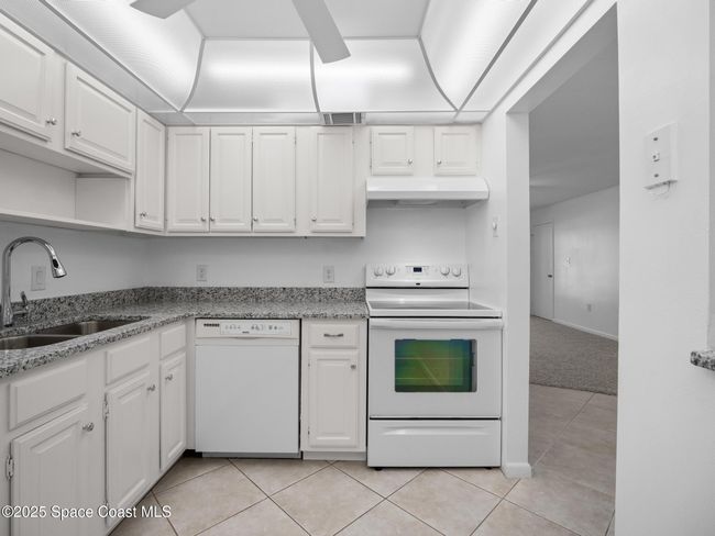11206 - 2700 N Highway A1a, Condo with 2 bedrooms, 2 bathrooms and null parking in Indialantic FL | Image 7