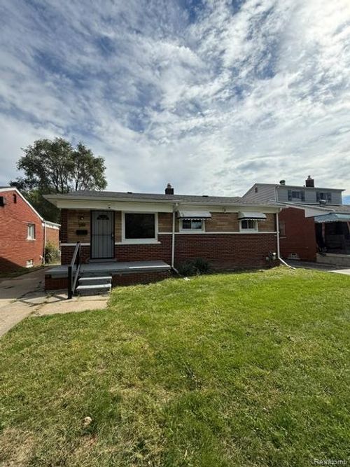2631 S Bassett Street, Detroit, MI, 48217 | Card Image