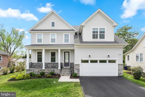 230 N Ridge Ave, AMBLER, PA, 19002-4218 | Card Image