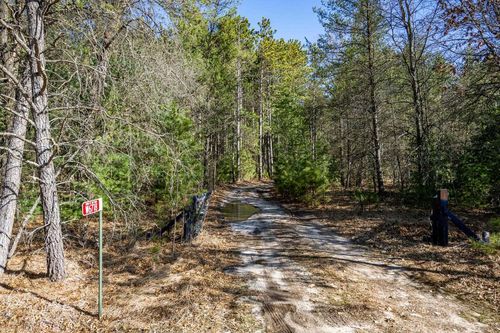 W6718 18th St W, Necedah, WI, 54646-7537 | Card Image