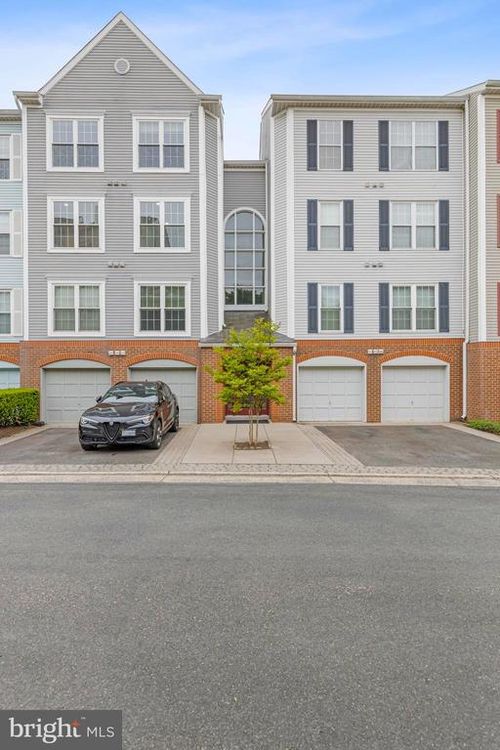 302-257 S Pickett St, ALEXANDRIA, VA, 22304-4728 | Card Image