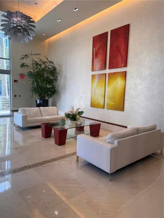 APT-3805 - 1060 Brickell Ave, Condo with 1 bedrooms, 2 bathrooms and null parking in Miami FL | Image 7