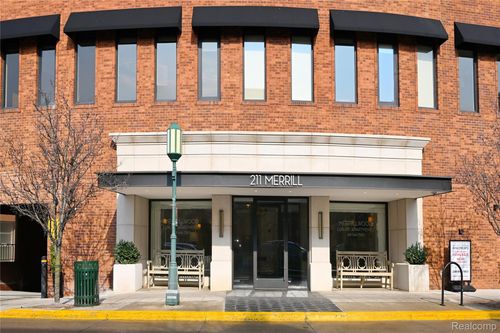 404-211 E Merrill St, Birmingham, MI, 48009-6138 | Card Image