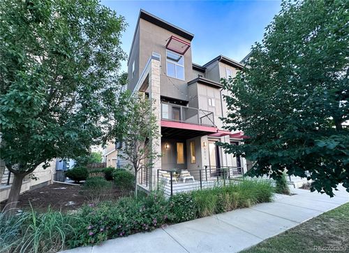 9026 E 52nd Ave, Denver, CO, 80238-3871 | Card Image
