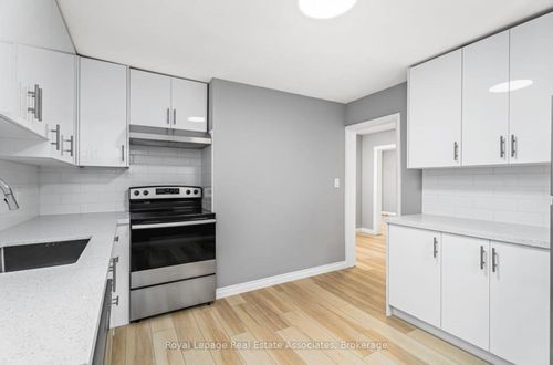 2-207 Fairleigh Ave S, Hamilton, ON, L8M2K6 | Card Image