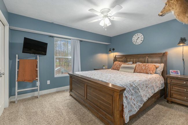 Primary Bedroom - Main Floor | Image 12