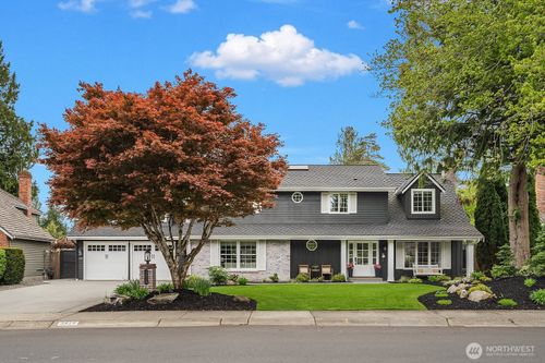 3819 204th Ave Ne, Sammamish, WA, 98074-9334 | Card Image