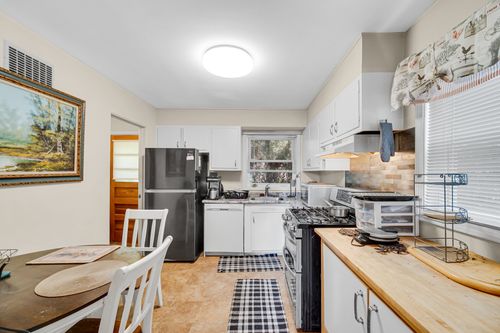 201 N William St, Mount Prospect, IL, 60056-2546 | Card Image