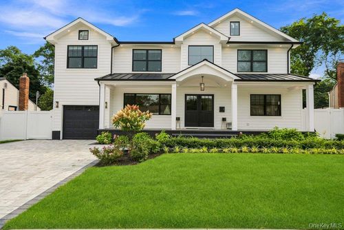 8 Allison Drive, Oyster Bay, NY, 11804 | Card Image