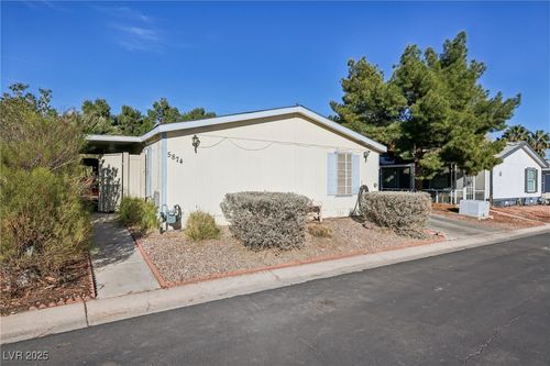 5874 Sassy Rose Dr, Las Vegas, NV, 89122-6182 | Card Image