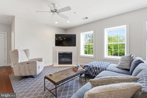 g-43 Shaw St, ANNAPOLIS, MD, 21401-2741 | Card Image