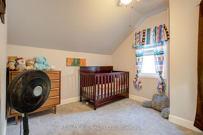 239 Nile St, House other with 4 bedrooms, 2 bathrooms and 8 parking in Stratford ON | Image 24