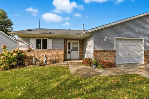 2506 9th St Sw, Willmar, MN, 56201-5035 | Card Image