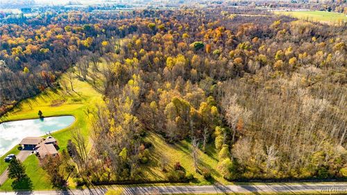 10525 Cedar Rd, Clarence Ctr, NY, 14032-9656 | Card Image