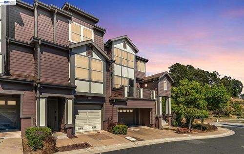 6003 Old Quarry Loop, Oakland, CA, 94605-3375 | Card Image