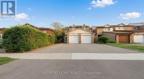35 Chalfield Lane, Mississauga, ON, L4Z1K8 | Card Image
