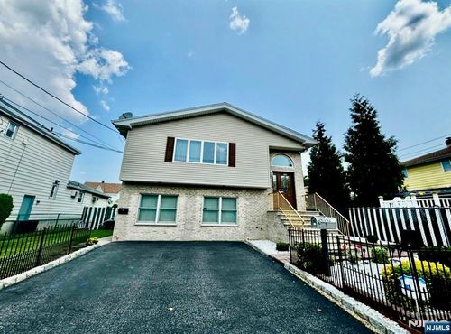 249 Union St, Lodi, NJ, 07644-3239 | Card Image