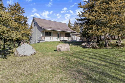 S4395 Cedarberry Lane, Greenfield, WI, 53913 | Card Image