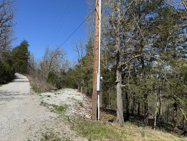 Side drive to back of property | Image 77
