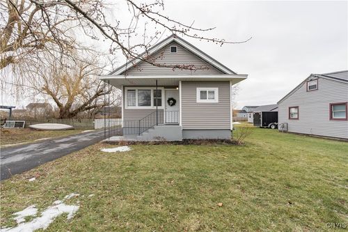 214 Dodge Ave, Sackets Harbor, NY, 13685-9740 | Card Image