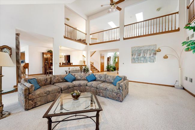 1144 W Trinity Dr, House other with 3 bedrooms, 4 bathrooms and 2 parking in ADDISON IL | Image 7