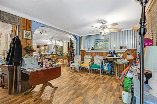 1522 Spring Hills Dr, House other with 3 bedrooms, 2 bathrooms and 3 parking in Spring TX | Image 9